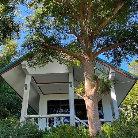 Koh Jum Serenity Resort Екстериор снимка