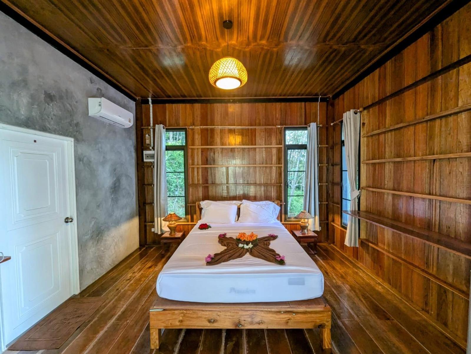 Koh Jum Serenity Resort Екстериор снимка