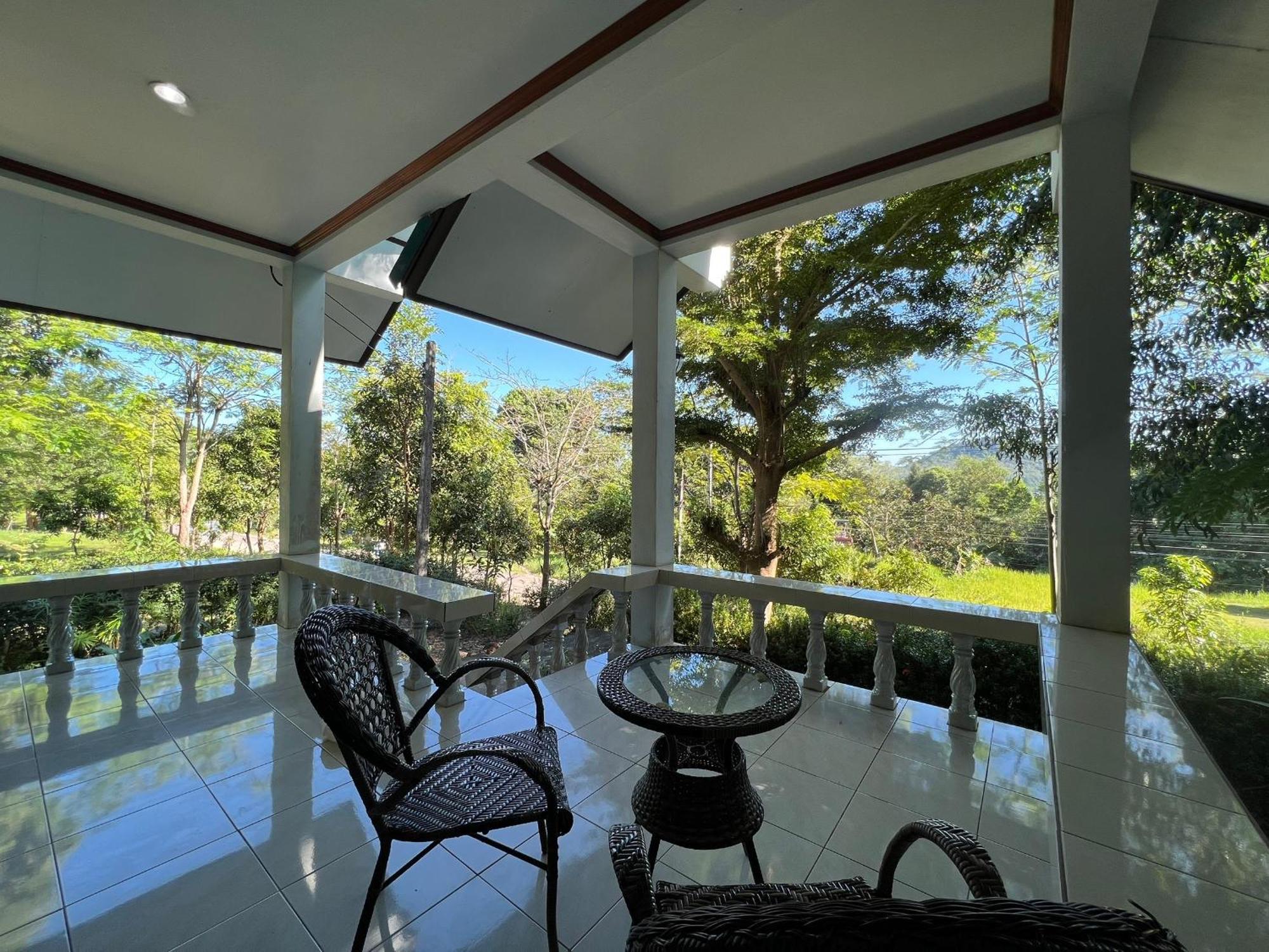 Koh Jum Serenity Resort Екстериор снимка
